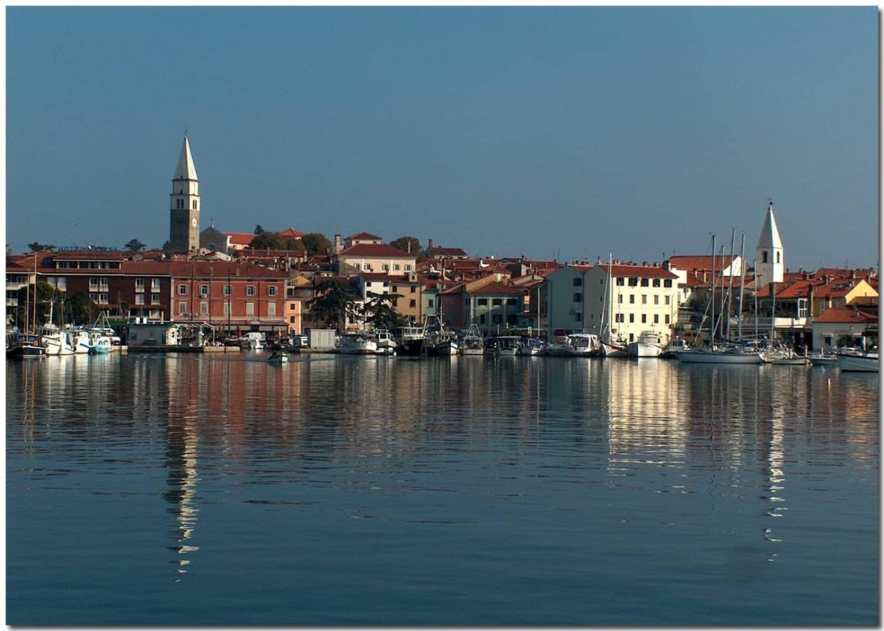 B&B Isola Izola Bagian luar foto